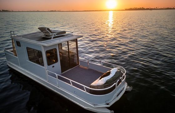 13ppl Gold Coast Yacht Double Decker Beauty