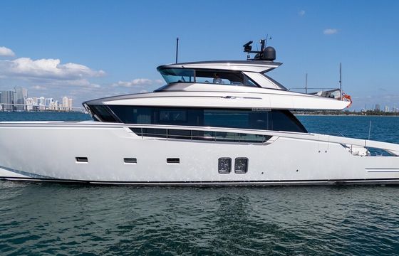 Sanlorenzo 76SX – Italian Luxury in Fort Lauderdale