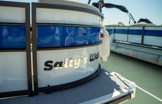 22ft Venus Deck Boat – Waterfront Cruising, Fort Pierce