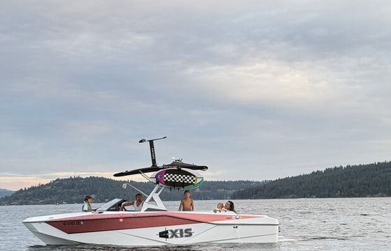2024 Axis T235 wakesurf (16 people)