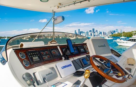 Sea Ray Sedan 50ft – Private Miami Yacht w/ Island Stop