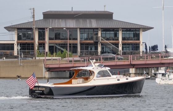 LUXURY YACHT RENTAL