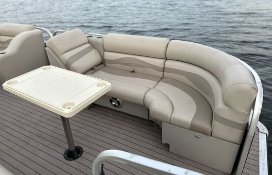 Northwoods Escape on Rabbit Lake - Pontoon