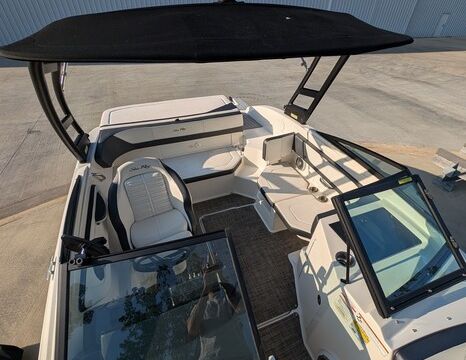 Sporty &amp; Spacious! Sea Ray SPX190 - Lake Lanier Delivery Available!