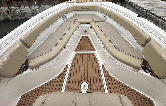 27ft Center Console. Explore South Flordia!