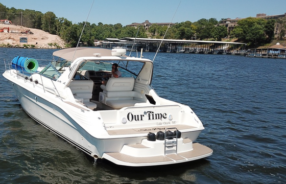 "Our Time" Yacht Charter at The Lake Of The Ozarks