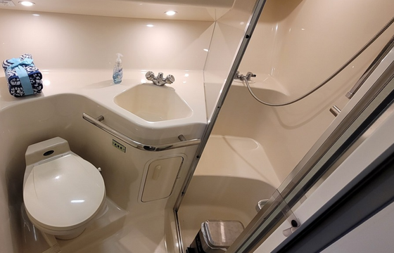 "Our Time" Yacht Charter at The Lake Of The Ozarks
