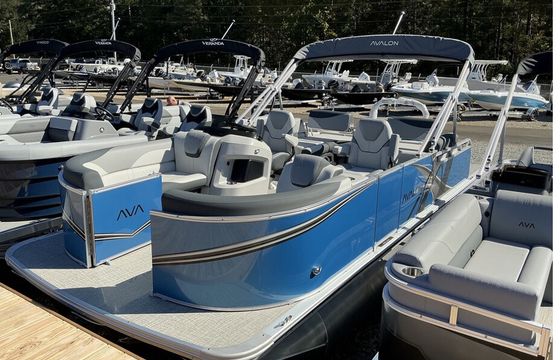 Brand-New 2025 Avalon LSZ Pontoon - Seats 12. Broken Bow Lake