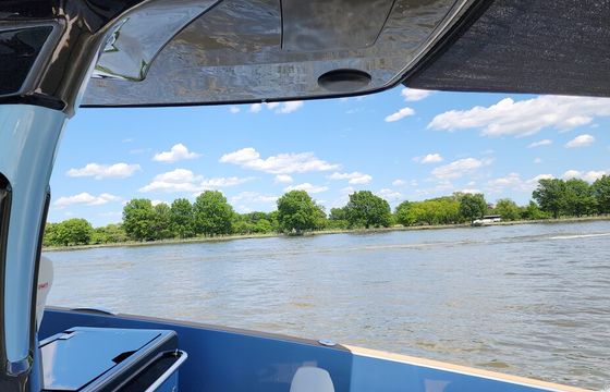 Experience DC aboard an elegant 40 ft Mediterranean Motor Yacht
