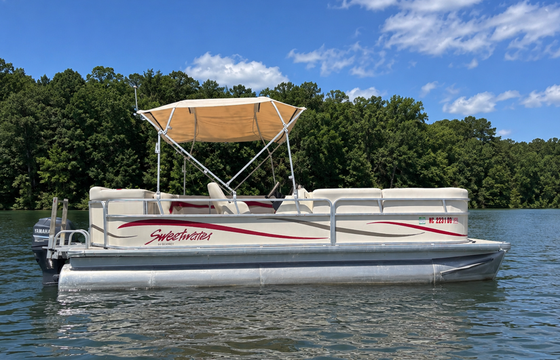 21' Sweetwater Pontoon Gas Included!