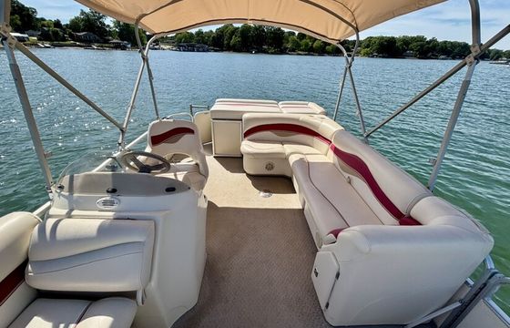 21' Sweetwater Pontoon Gas Included!