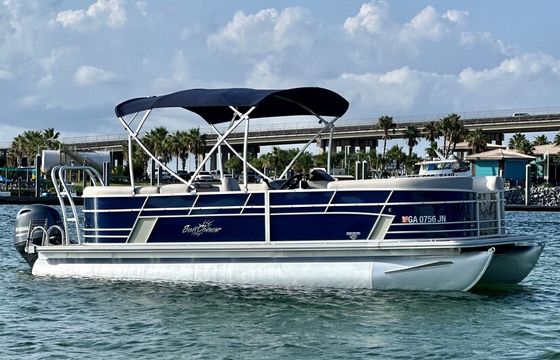 2019 23’ Sun Chaser Pontoon 12 ppl at Orange Beach
