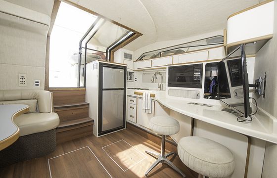 Diversey Harbor Gorgeous 46' Sea Ray Luxury Yacht