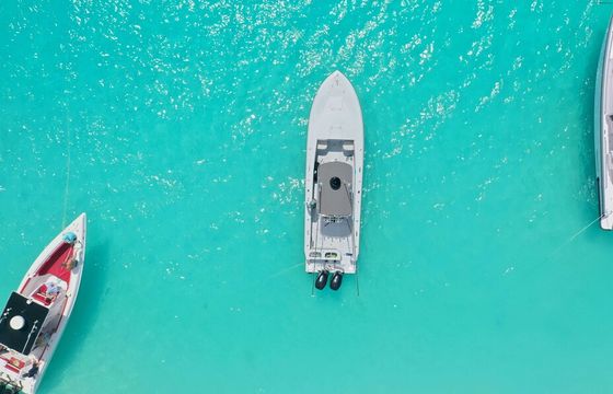 32' Contender — Private BVI and USVI Charters!