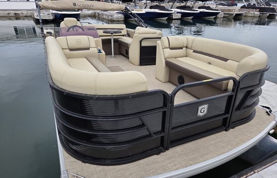 22' Tri-Toon (200hp Outboard)
