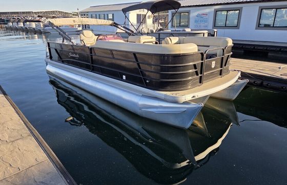 22' Tri-Toon (200hp Outboard)