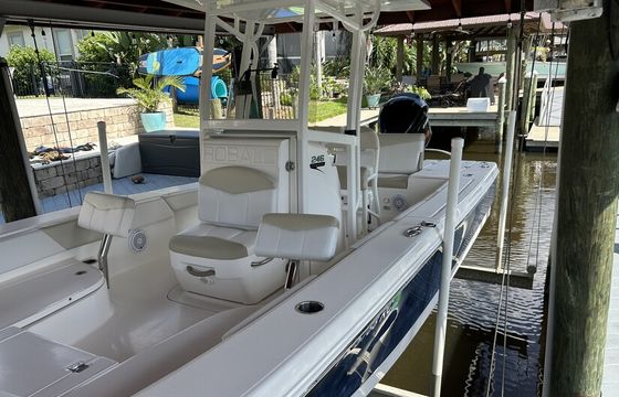 24’ Robalo Cayman 246