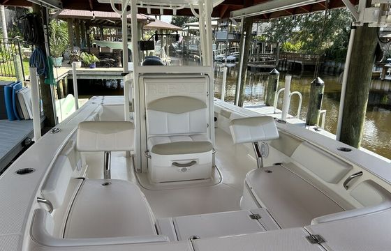 24’ Robalo Cayman 246