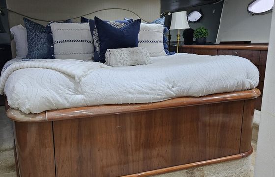 Cruise in Style 56Ft. Sunseeker Predator Dania Beach/Ft Lauderdale