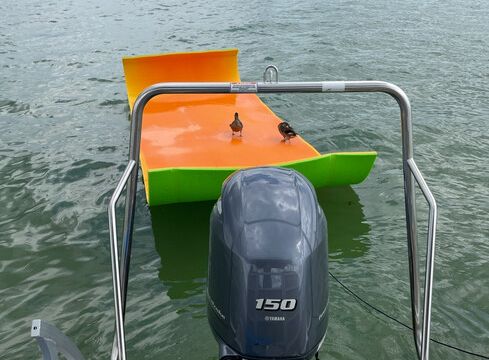 Weekly Rentals Only - 22' Tritoon Great shape and ready to go!