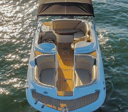 Hurricane 24’ – Miami Boat Adventure