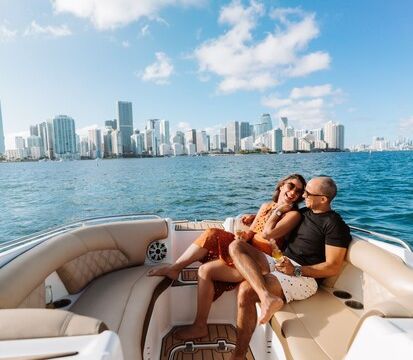 Hurricane 24’ – Miami Boat Adventure