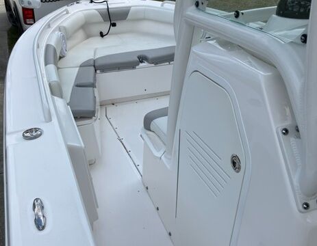Remedy - 243 Everglades a "Do it all" Gulf Coast Boat