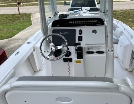 Remedy - 243 Everglades a "Do it all" Gulf Coast Boat