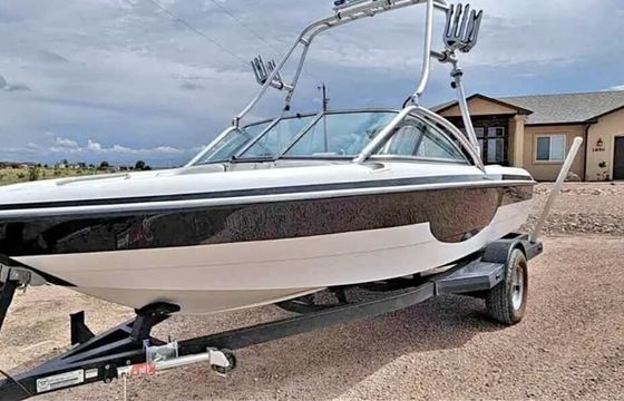 Mastercraft X-Star Surf Boat