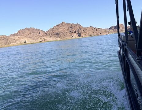 Bring on the Family SummaFun in this 26Tritoon