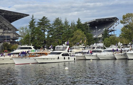 45' Prestige. Sailgate, Sunset Cruise, or an Intimate outing up to 8!!