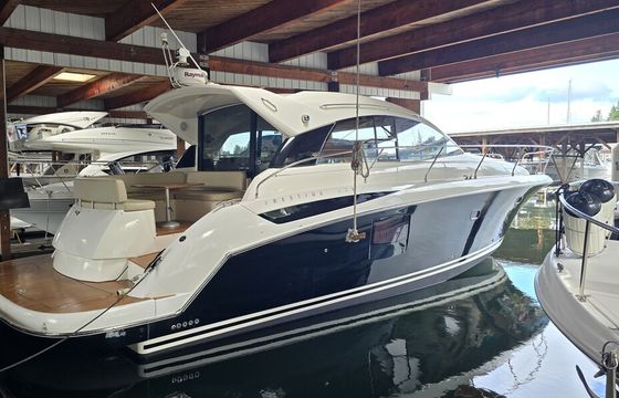 45' Prestige. Sailgate, Sunset Cruise, or an Intimate outing up to 8!!
