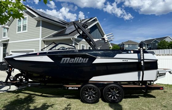 2023 Malibu M220