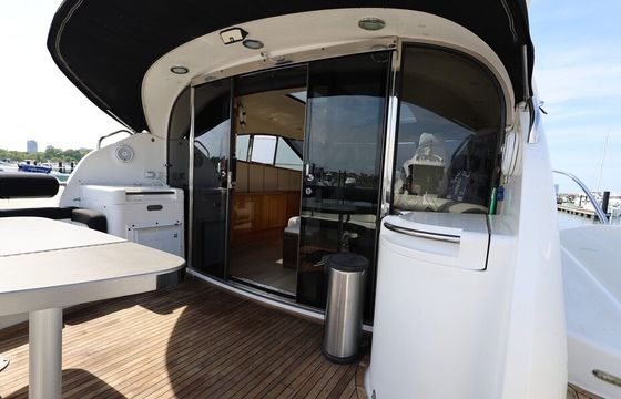 54ft Neptunus Express Cruiser Yacht - Chicago Yacht Experience