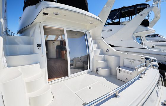 Multi Level 47' Carver Yacht in Chicago, IL - MPY