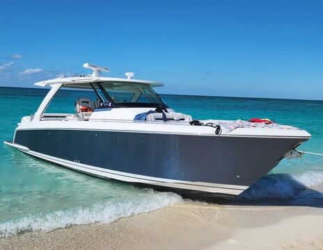 Ultimate speed, spacious comfort and elegant style... Best Time Ever!