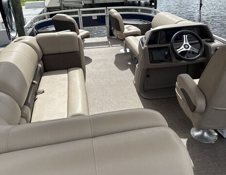 2024 Sun Tracker Fishing Barge - Rental
