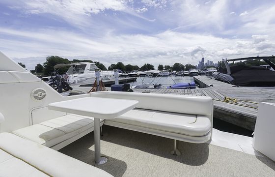 Diversey Harbor 36' Sea Ray Floating Oasis