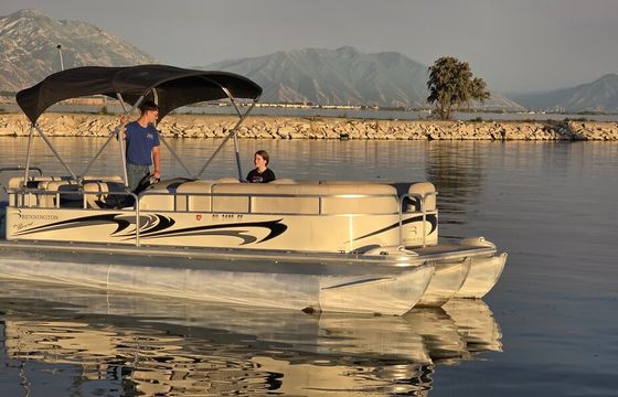 Comfortable Family, Fishing, and Fun Boat