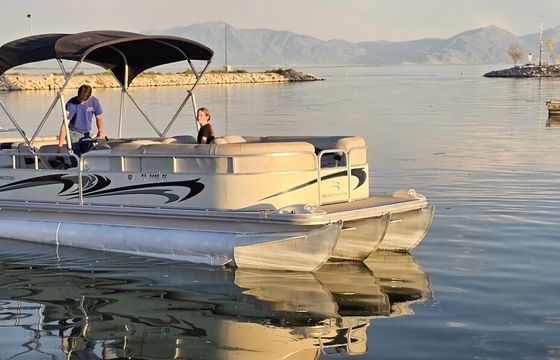 Comfortable Family, Fishing, and Fun Boat