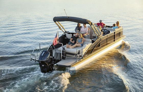 300hp Barletta 25' Ultimate Entertainer - water accessories included