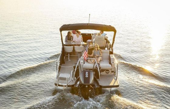 300hp Barletta 25' Ultimate Entertainer - water accessories included