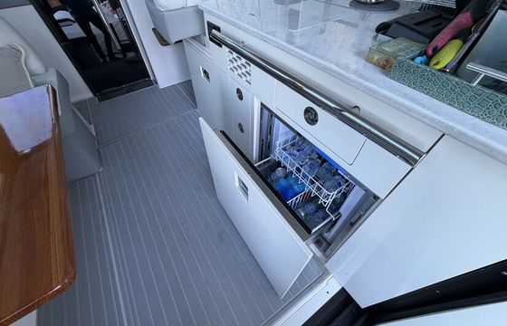 2024 Regal 36XO – Like-New Luxury Crossover, Twin Power, Loaded Option