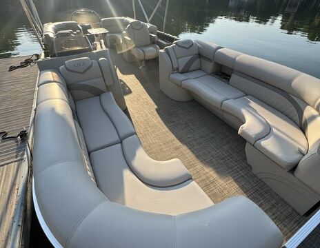 Cruiser and Tube Lake Norman Harris 240 Sunliner Tritoon