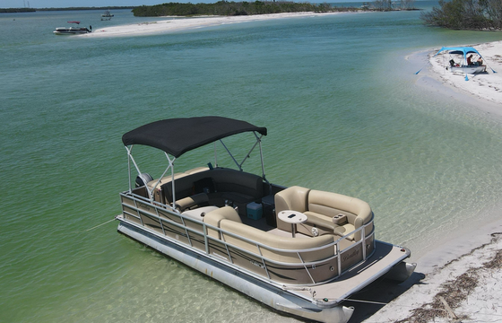 24’ Bentley Pontoon 14 passengers