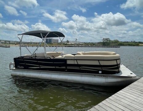 #12 Luxury Bentley Pontoon Rental – Orange Beach, AL!