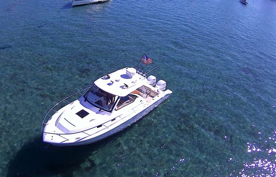 35' Luxury Cruiser- your dream experience awaits!