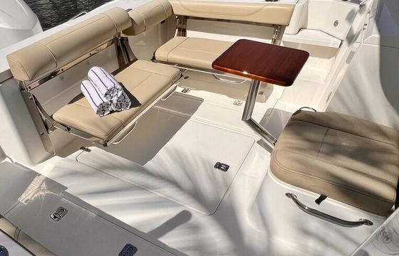 35' Luxury Cruiser- your dream experience awaits!