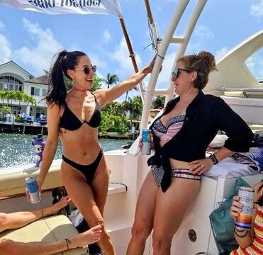 35' Luxury Cruiser- your dream experience awaits!
