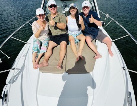35' Luxury Cruiser- your dream experience awaits!